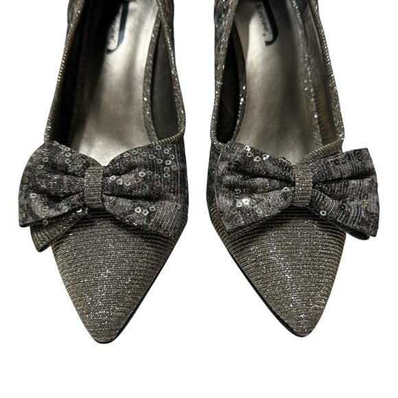 J.Renee Henretta Silver Sequin Bow Glitter Pointed Heels Size 9.5 Formal Wedding - Picture 13 of 15